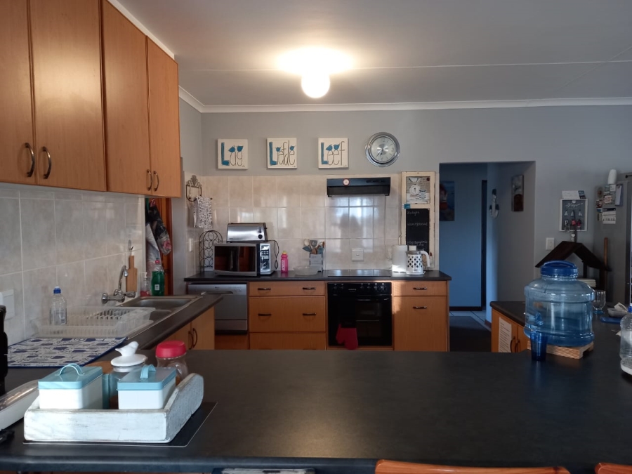 2 Bedroom Property for Sale in Stilbaai Wes Western Cape